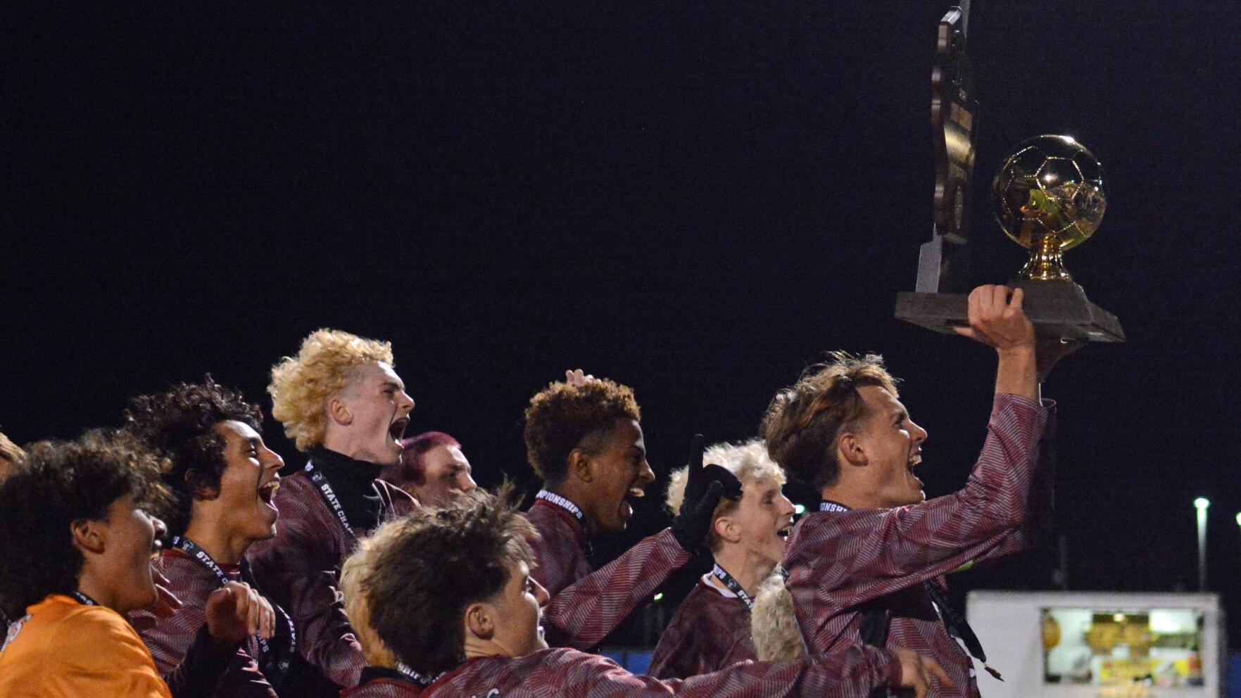 Fast start helps Middleton boys soccer defend Division 1 state championship